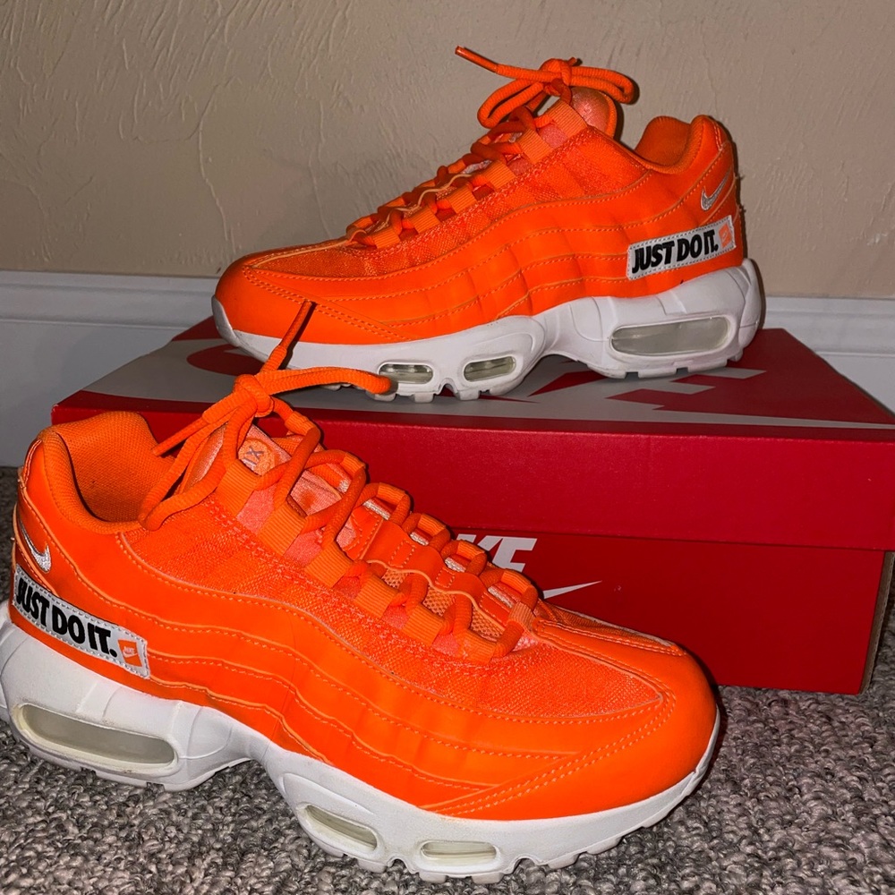 Nike Air Max 95s SE “just do it”